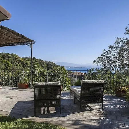 Sleeps 2 Pool Air Con Villa